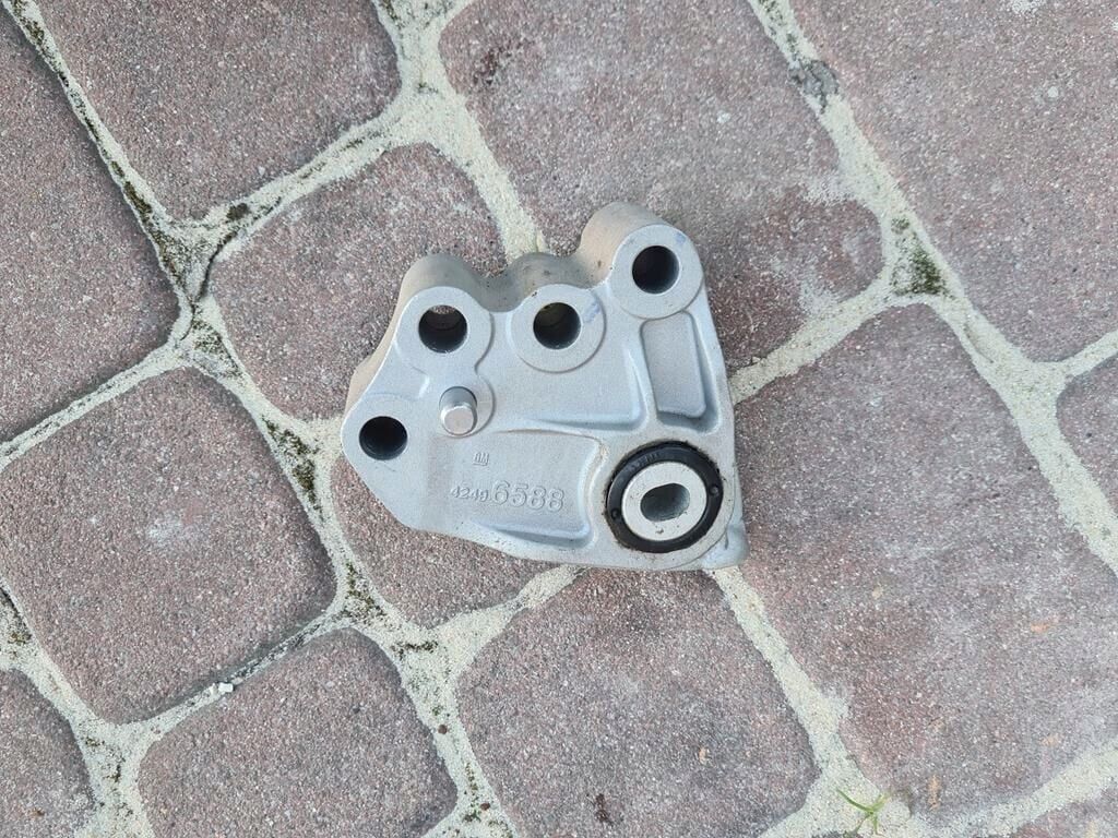 Opel / Astra K Motor Takozu Üst