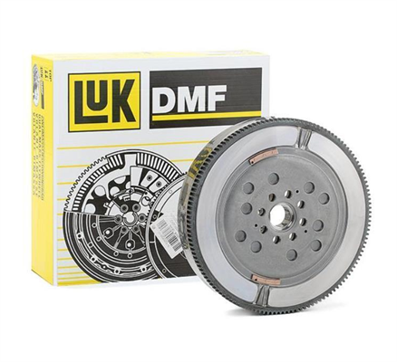 Opel / Astra j 1.4 Turbo Volant Luk