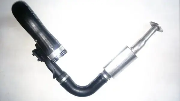 Chevrolet / Yeni Aveo (T300)  1.3 T300 Sağ Turbo Kısa Hortum