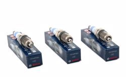 BOSCH | Skoda Fabia 2011-2015 Model Arası 1.2 CGP Motor Ateşleme Bujisi Takım (PLATİNİUM)  0242236566