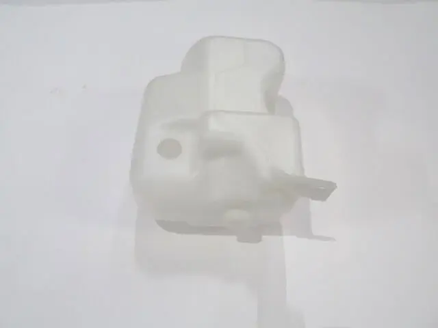 Volkswagen Golf 4 / Bora / Audi A3 / Seat Toledo / Skoda Octavia Cam Silecek Su Deposu