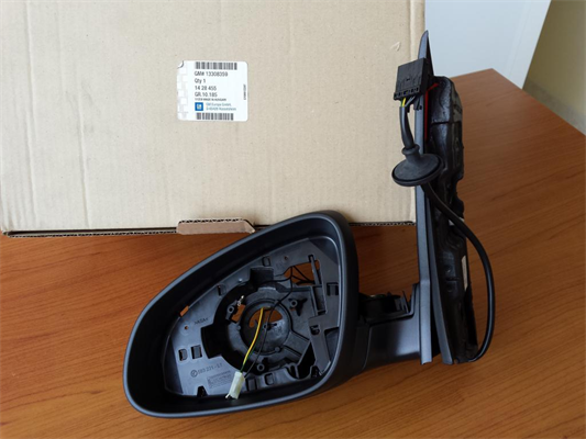 Opel / Astra J Ayna Gövdesi GM