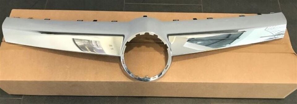 Opel / Vectra C Ön Panjur Opel Nikelajı Makyajlı Kasa