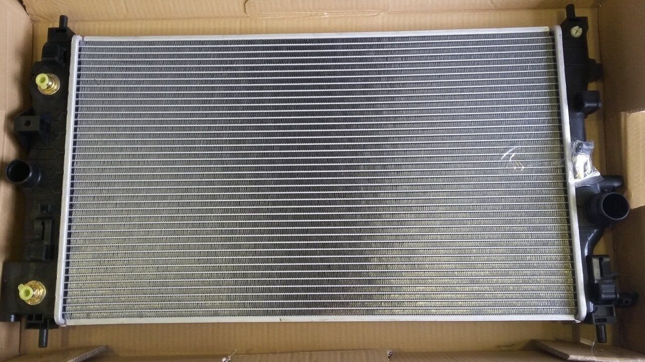 Chevrolet / Cruze Manuel Kalın Tip Su Radyatörü 26mm